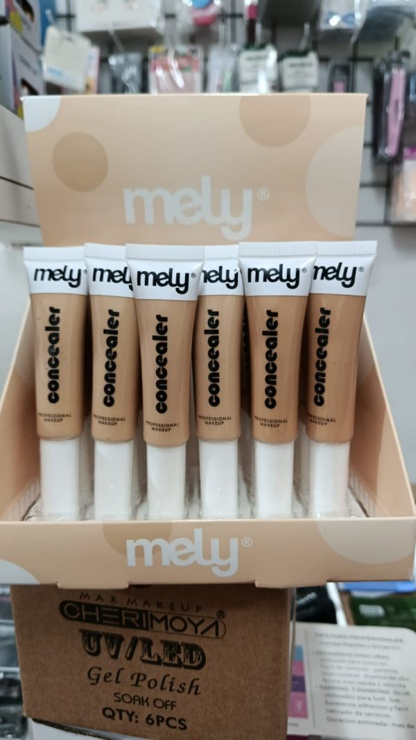 Corrector de ojeras en pomo MELY